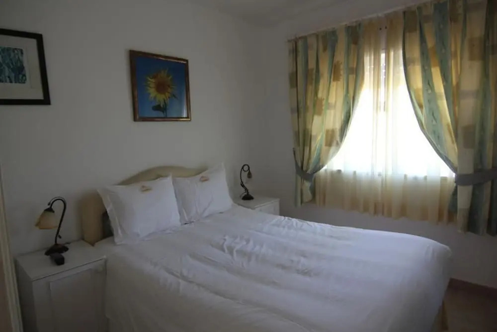 Villa Oasis, Piscina, Jacuzzi, Ténis e Praias!