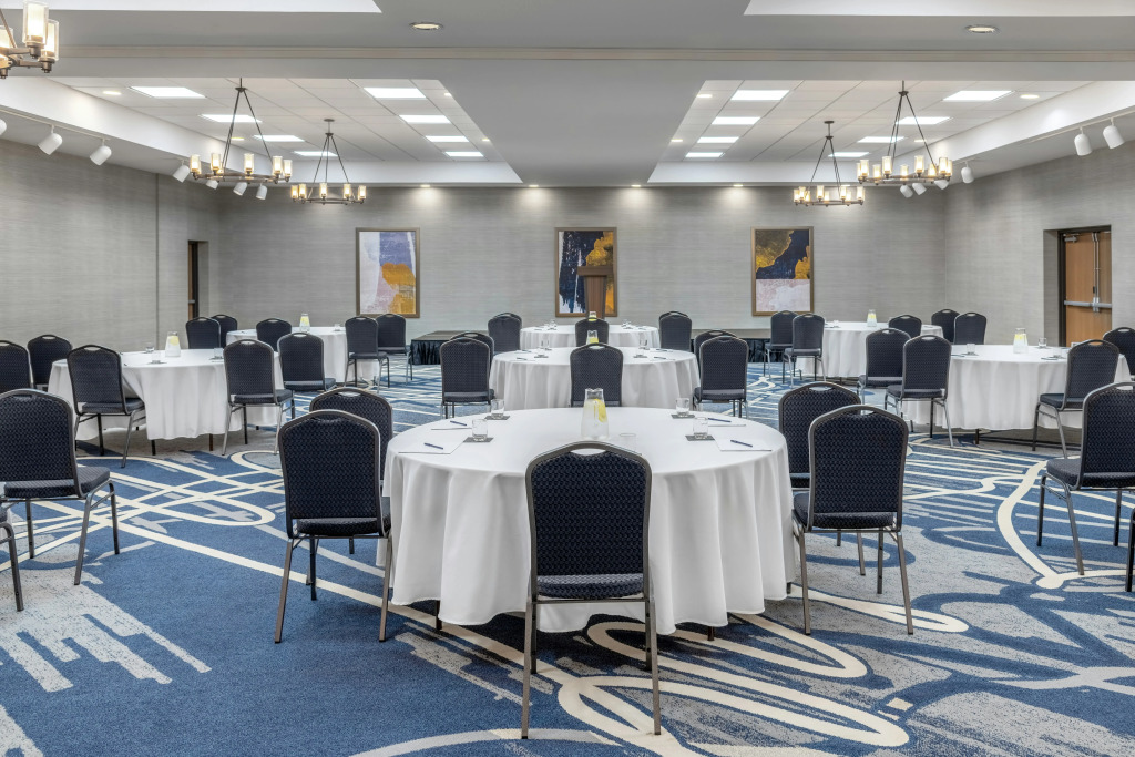 Doubletree By Hilton Owatonna