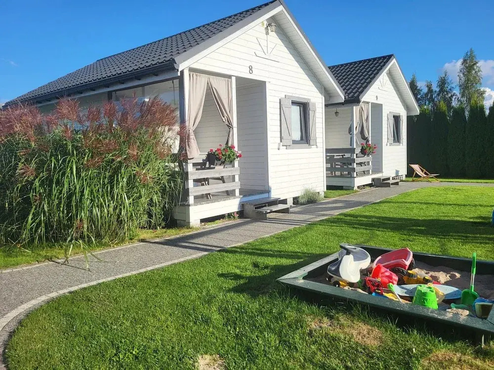 Holiday homes close to the seaside beach