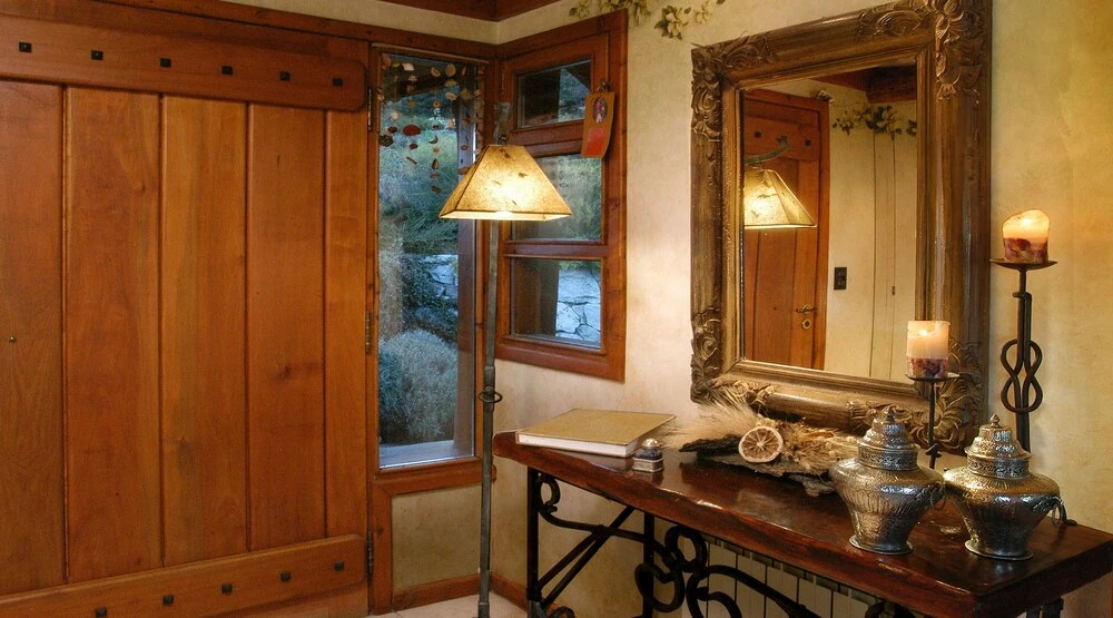 Magnificent Home with Lake Vistas H14