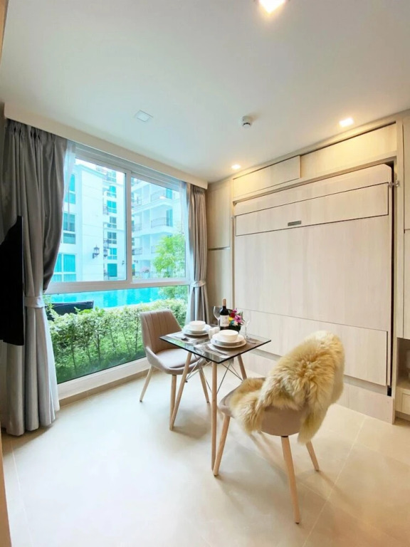 Great Location 1 bedroom Condo D614
