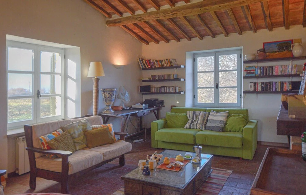 Beautiful Home in Roccalbegna With 5 Bedrooms and Wifi
