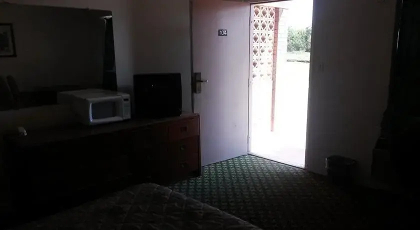Economy Inn