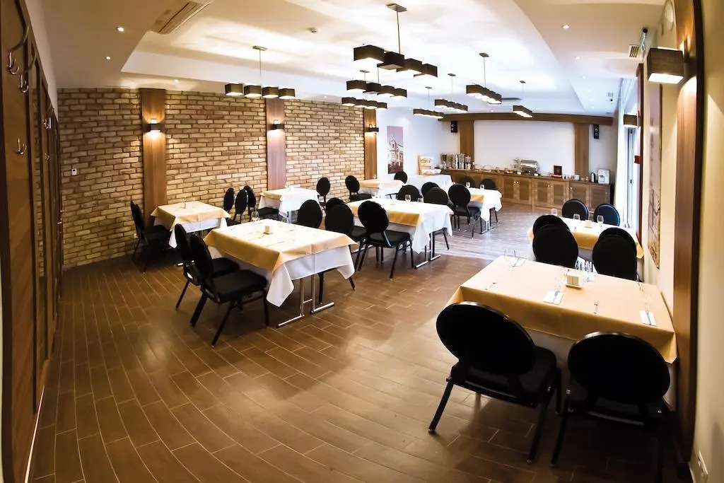 Oliva Hotel