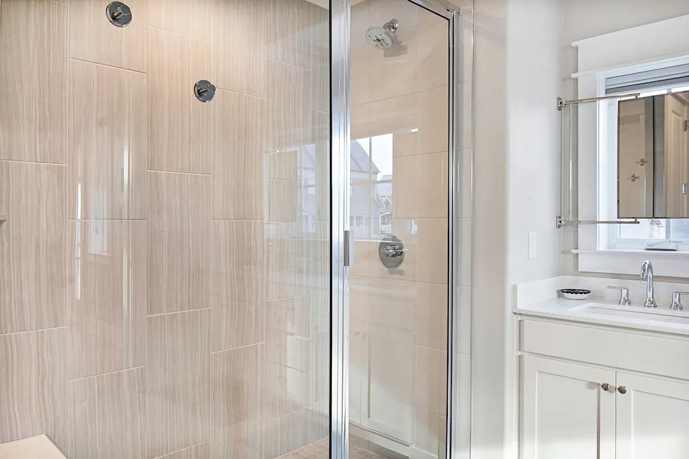 164 Sunset Avenue Townhouse 3 Bedrooms 3.5 Bathrooms Townhouse
