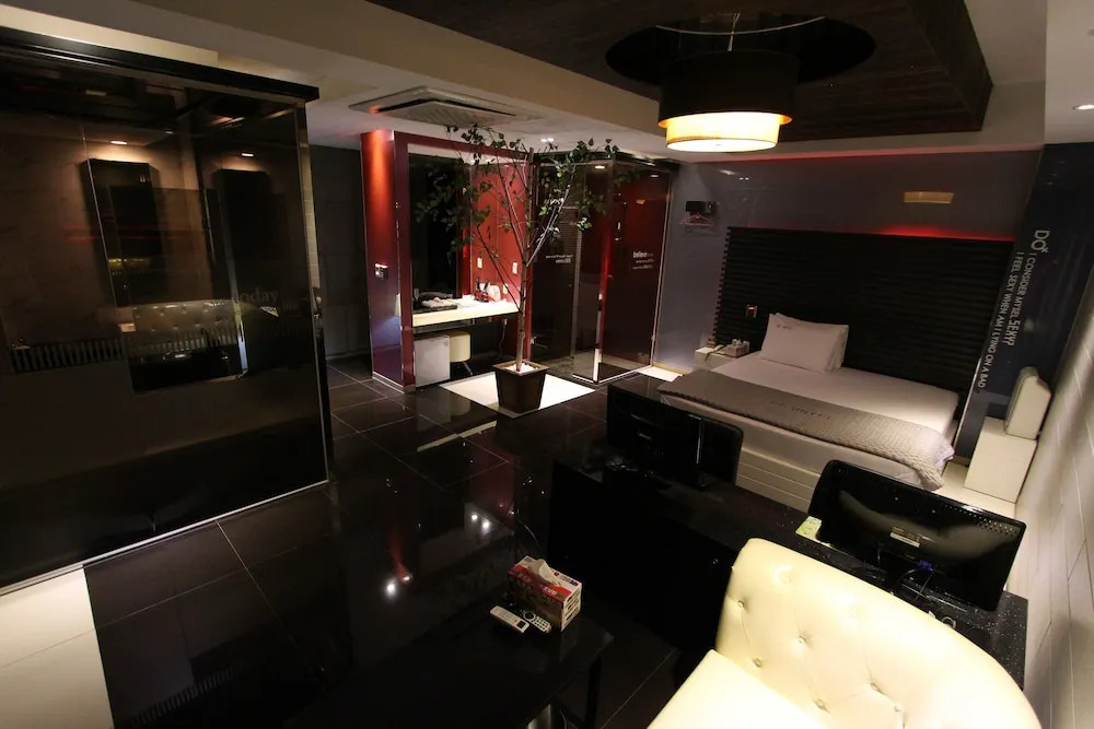 Hotel Lee