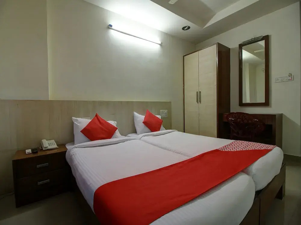 OYO 16662 Taj Residency