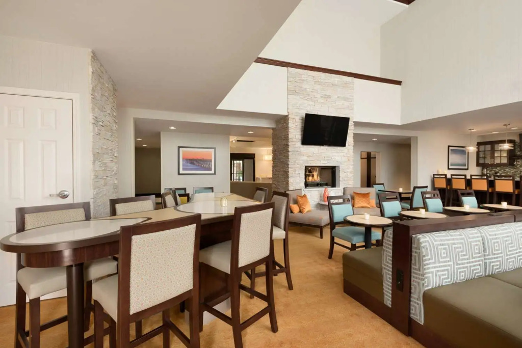 Homewood Suites Jacksonville Deerwood Park