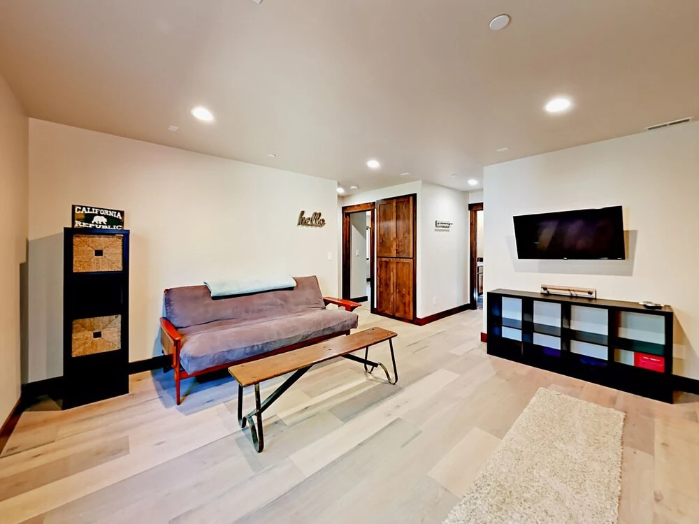 1183 Prospector Trl Home