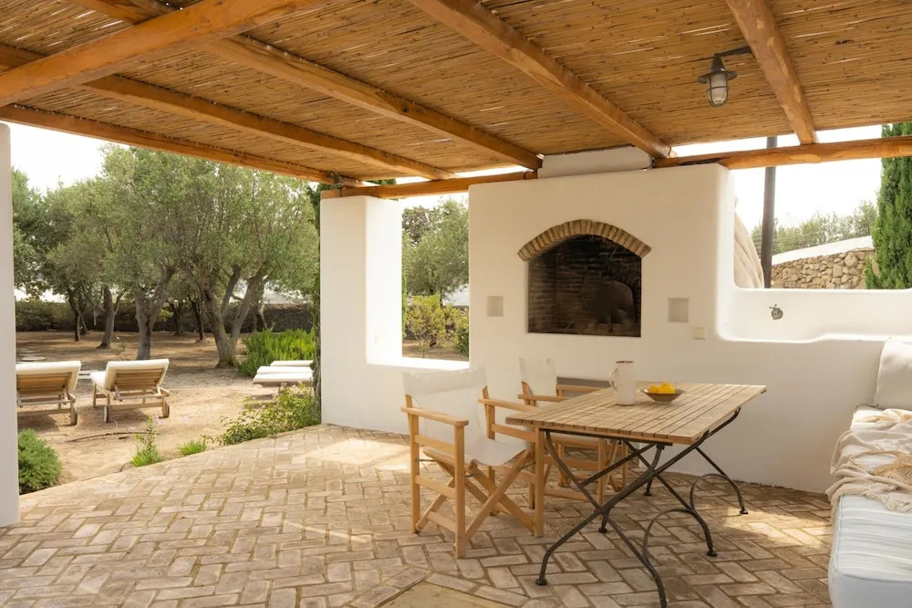 Baroness in Mykonos With 5 Bedrooms and 4 5 Bathrooms