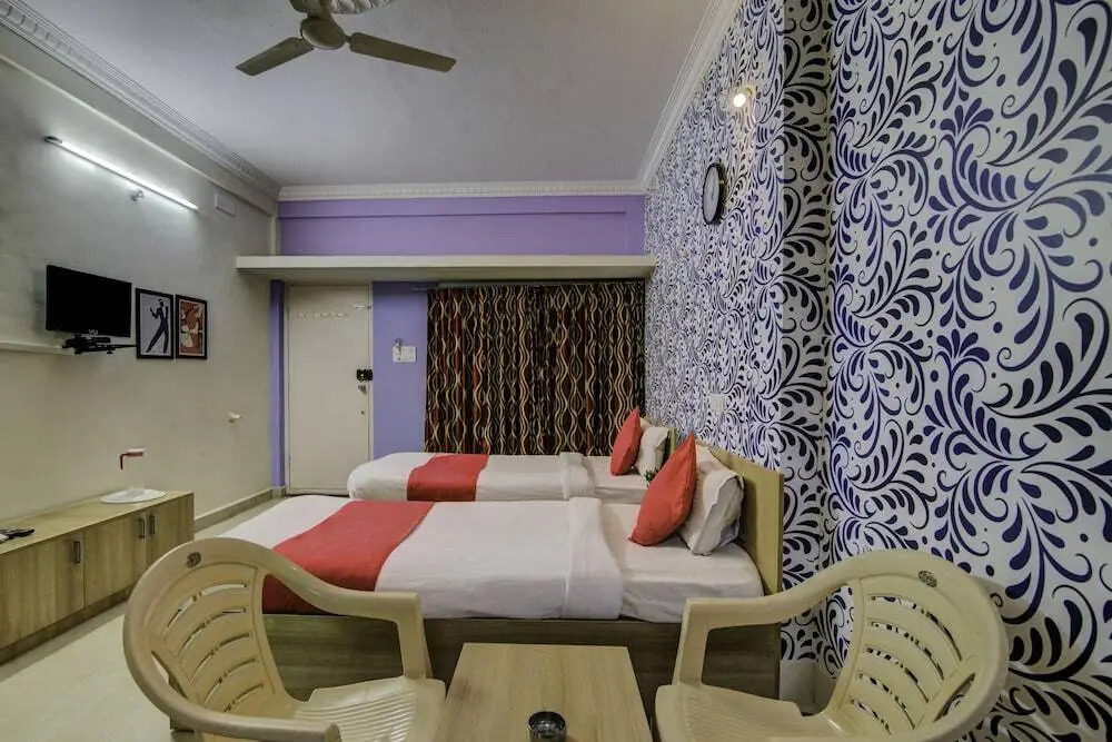 Hotel R V Comforts