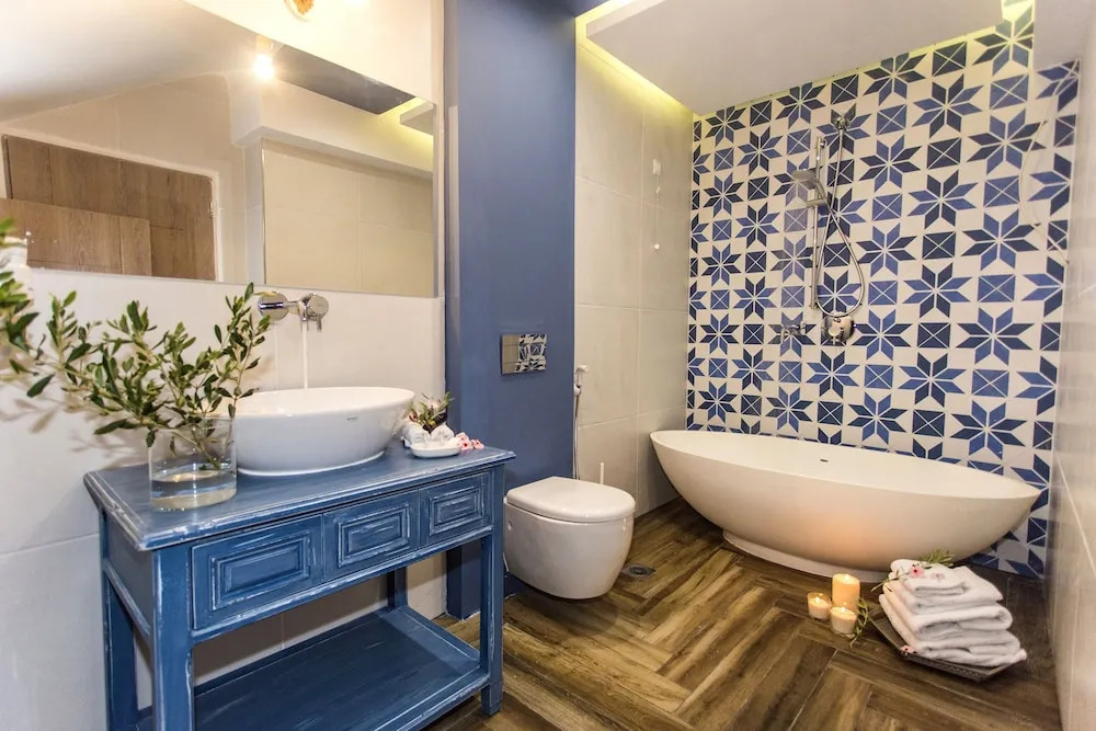 Golden Bay Suites & Maisonettes