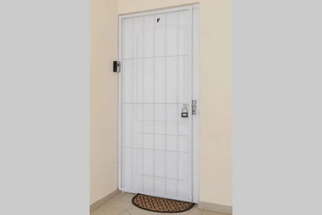 Sun n Surf Sunny and spotless 1 bedroom apartment