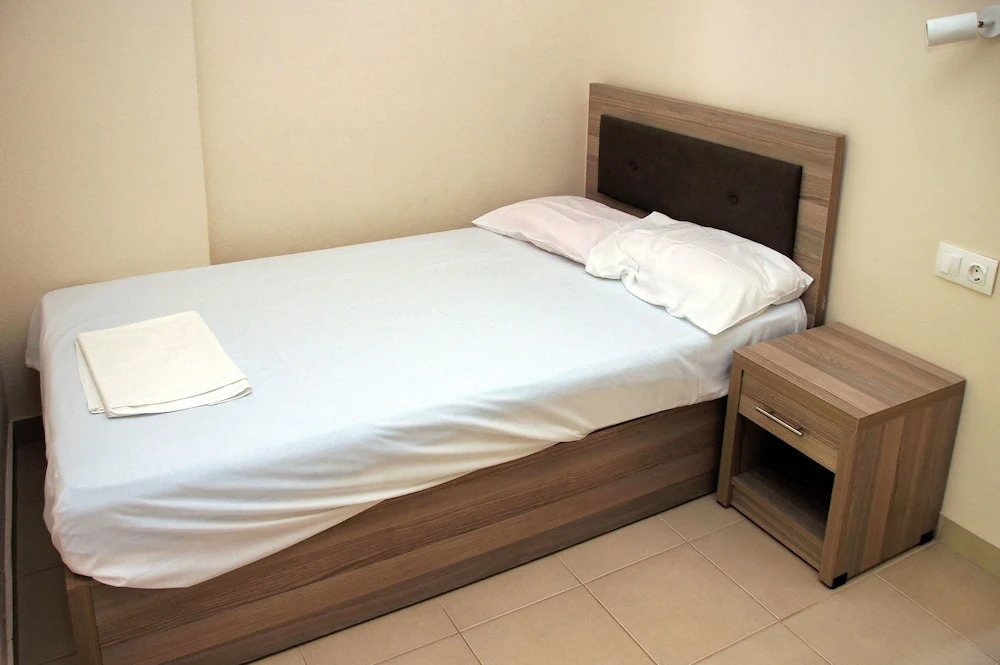 Priona Rooms