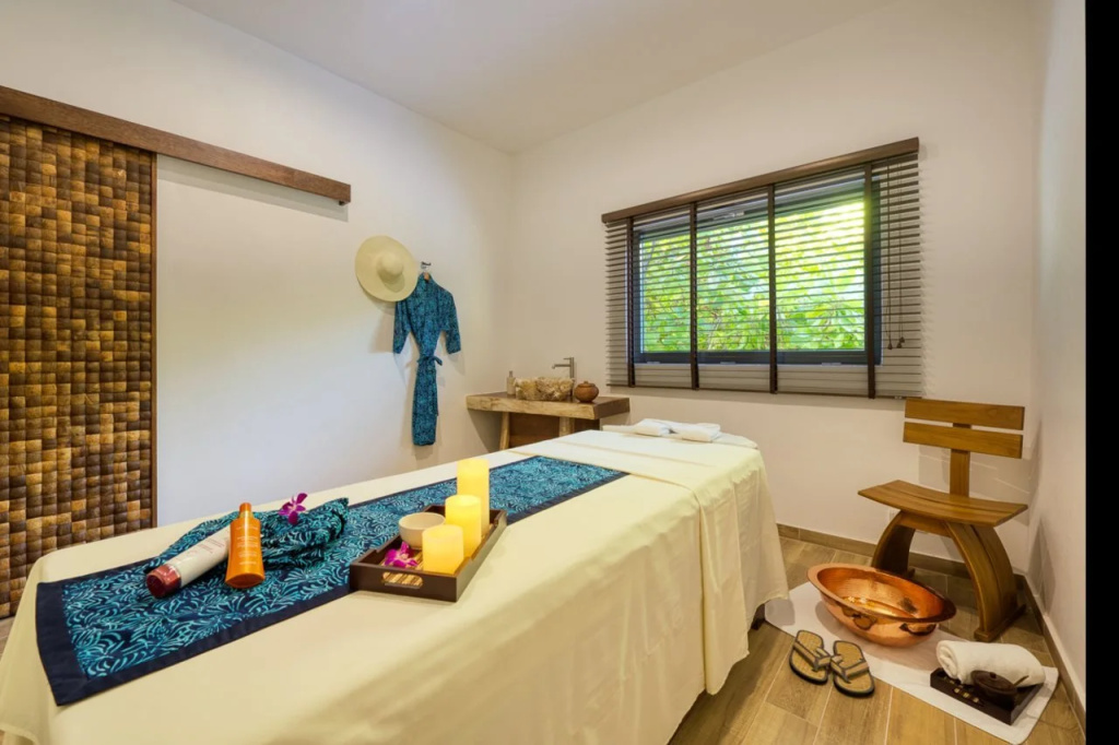 Kuredhivaru Resort and Spa - Maldives