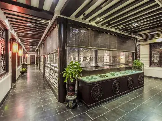 Shangsu Yuehulou Inn (Yueyang Building Scenic Area)