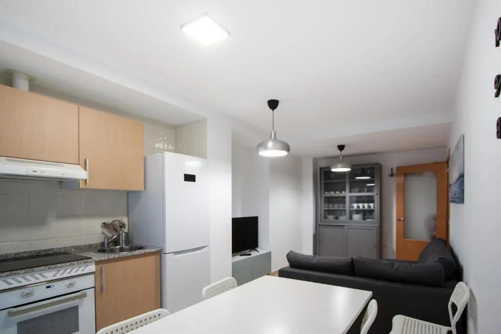 Esguil, apartamento con piscina, a 3 km de la playa