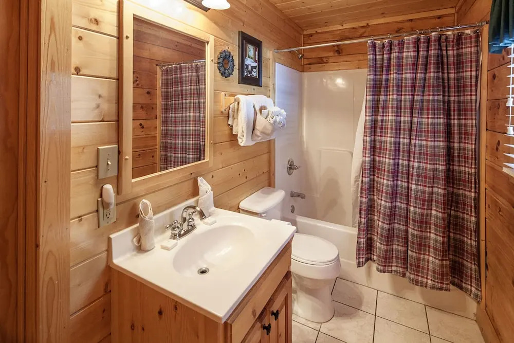 Absolute Paradise by Eagles Ridge Resort