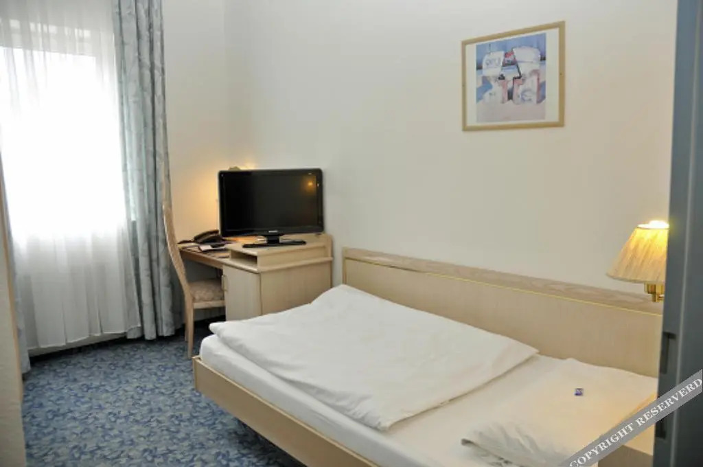 Central Hotel