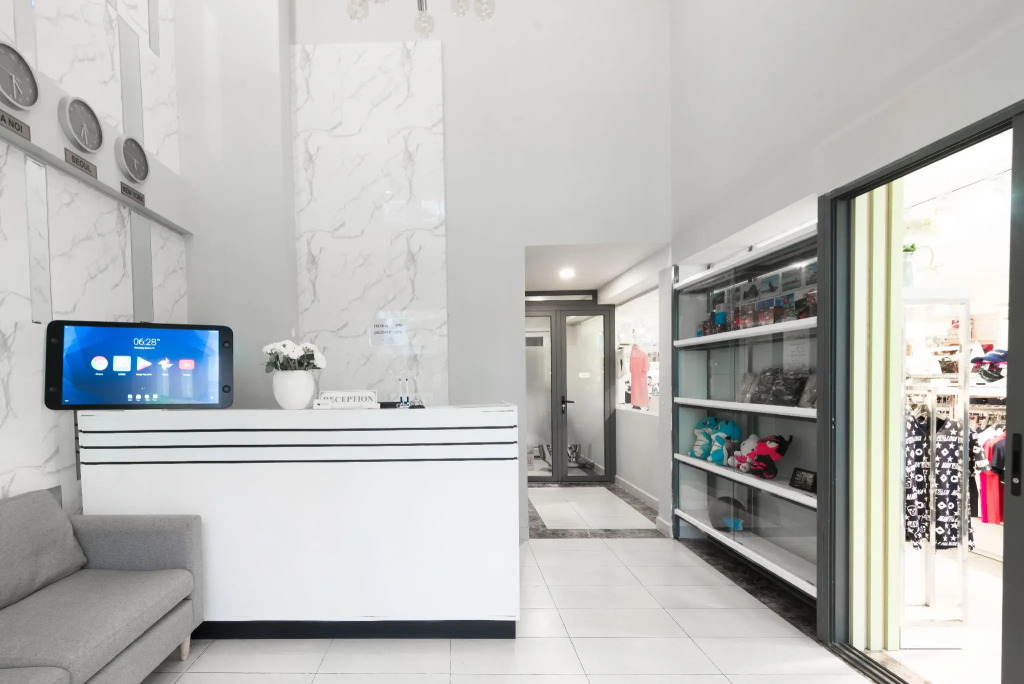 NEW MILANO APARTMENT Airbn & Travel