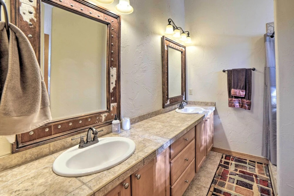5 Mi to Hot Springs: Condo in Pagosa Springs!
