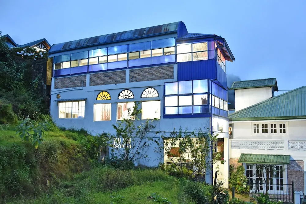 Silvery Inn