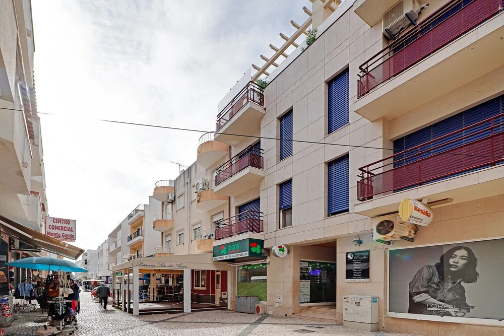 Monte Gordo Downtown by Homing