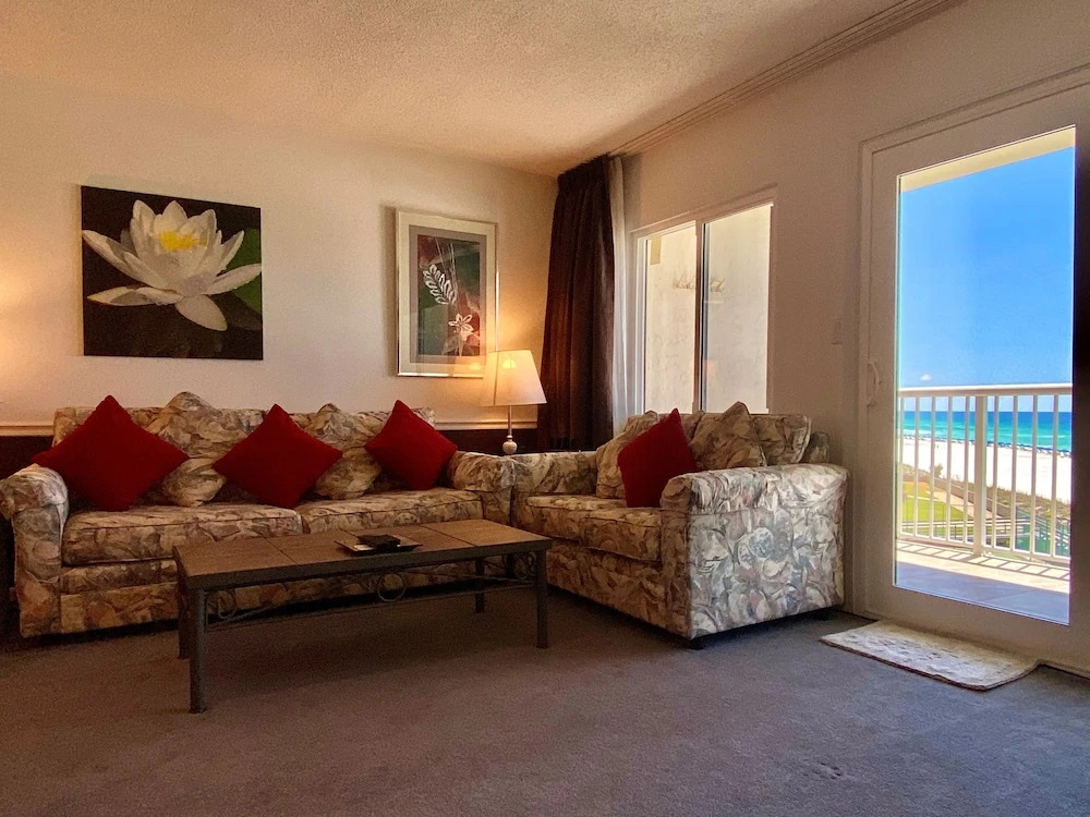 Holiday Surf And Racquet Club 403 1 Bedroom Condo by Redawning