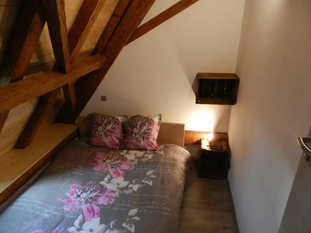 Gîte autonome, La grange a foin, piscine !