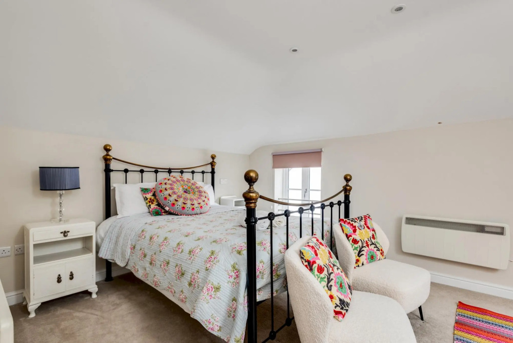 The Mews - 1BR Studio in Jericho Near City Centre