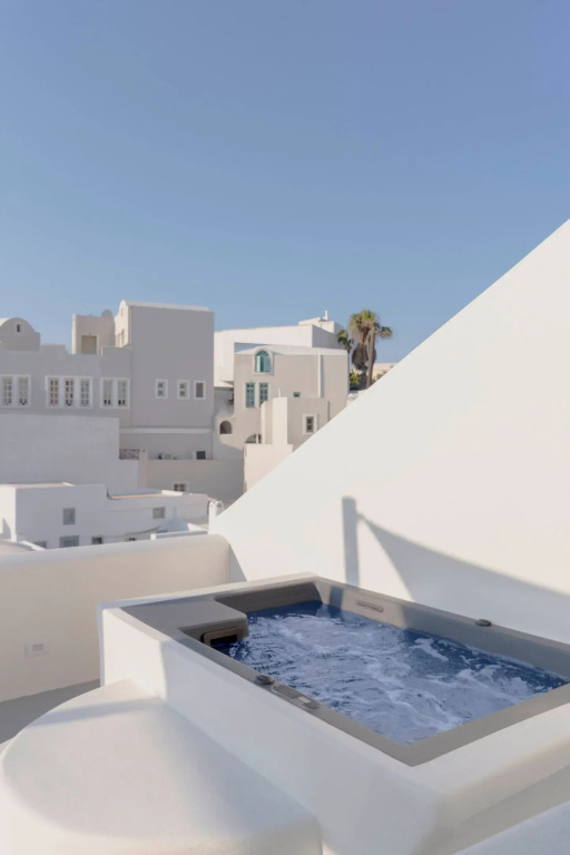 Thallos Cave House and Apartments