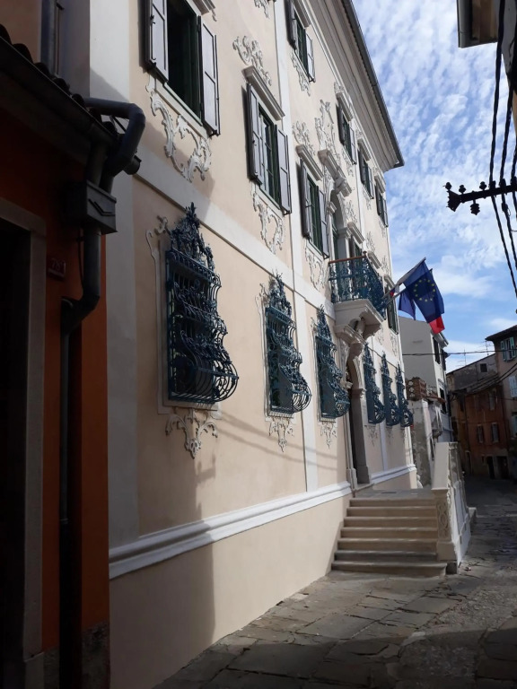 Stone wall apartments Izola