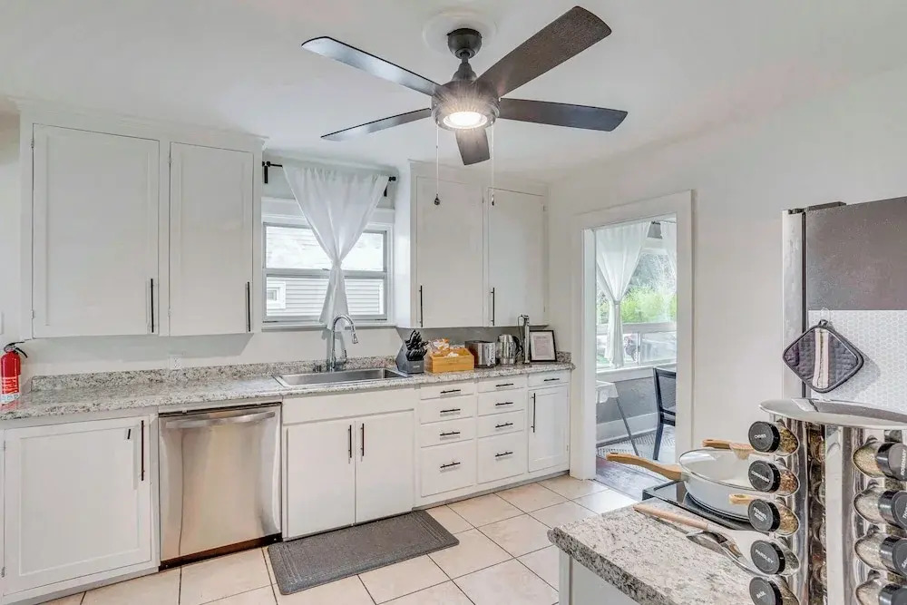 Charming Tacoma Vacation Rental: 2 Mi to Downtown!