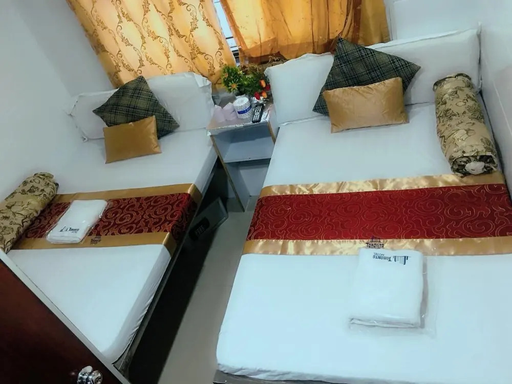 LEISURE HOSTEL