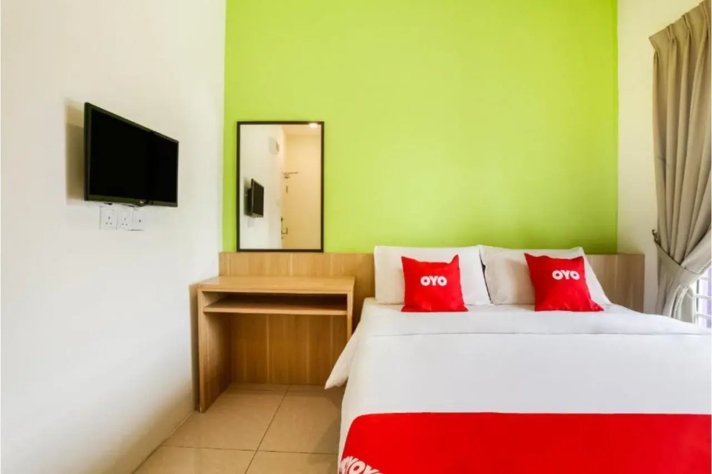 OYO 89677 Sunflower Hotel