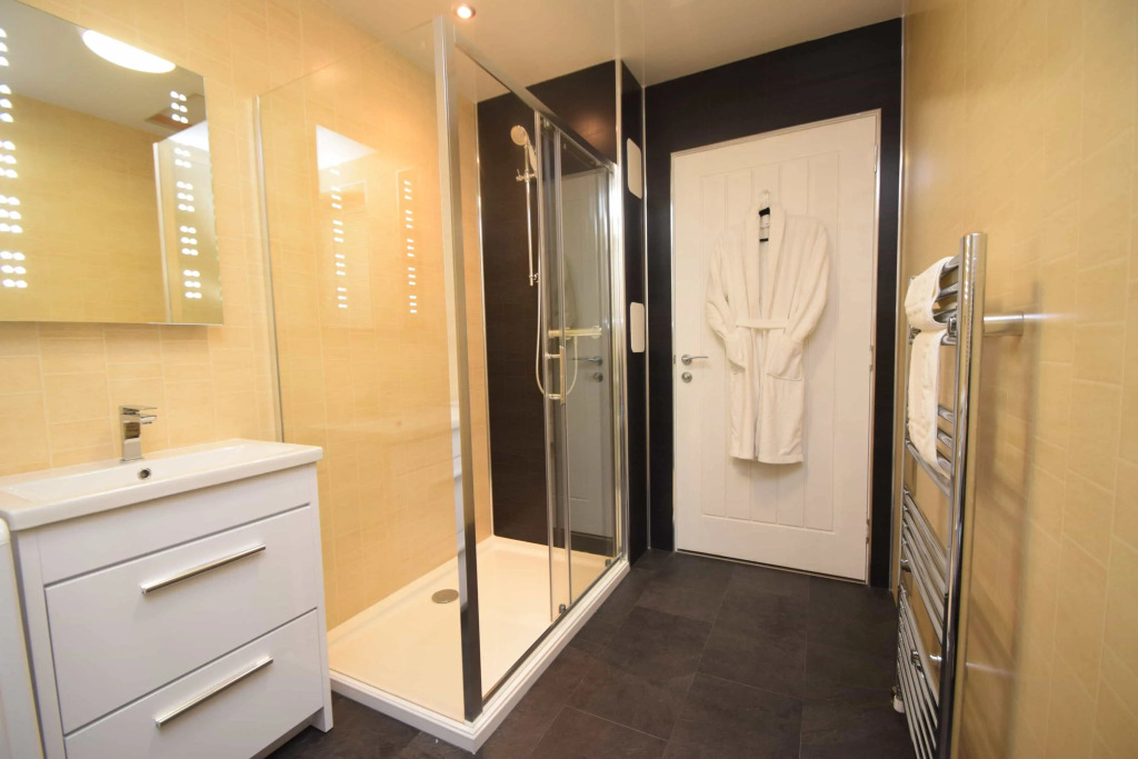 Rosedene Highland House - Emperor Studio Apartment 3