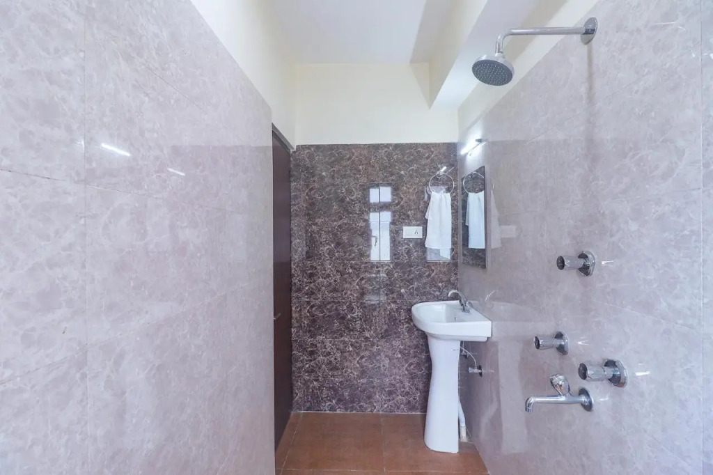FabHotel Kutighar Regency