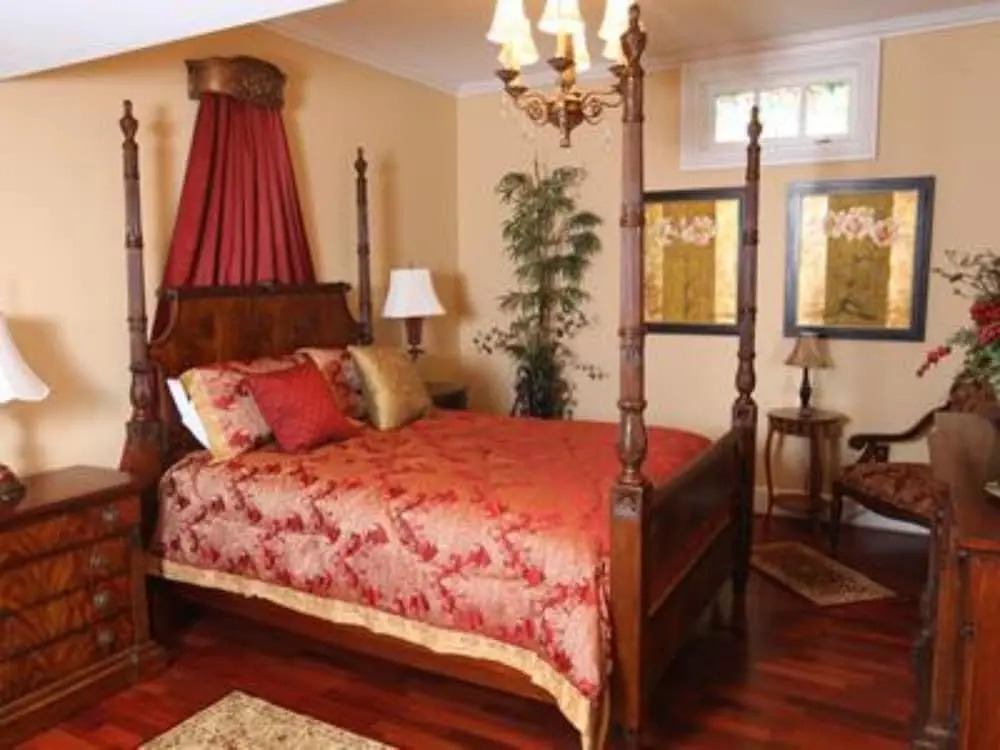 Chestnut Hill Bed & Breakfast