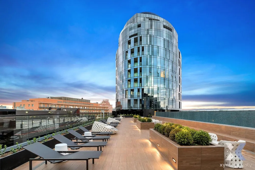 DreamHost Apartments at Parque