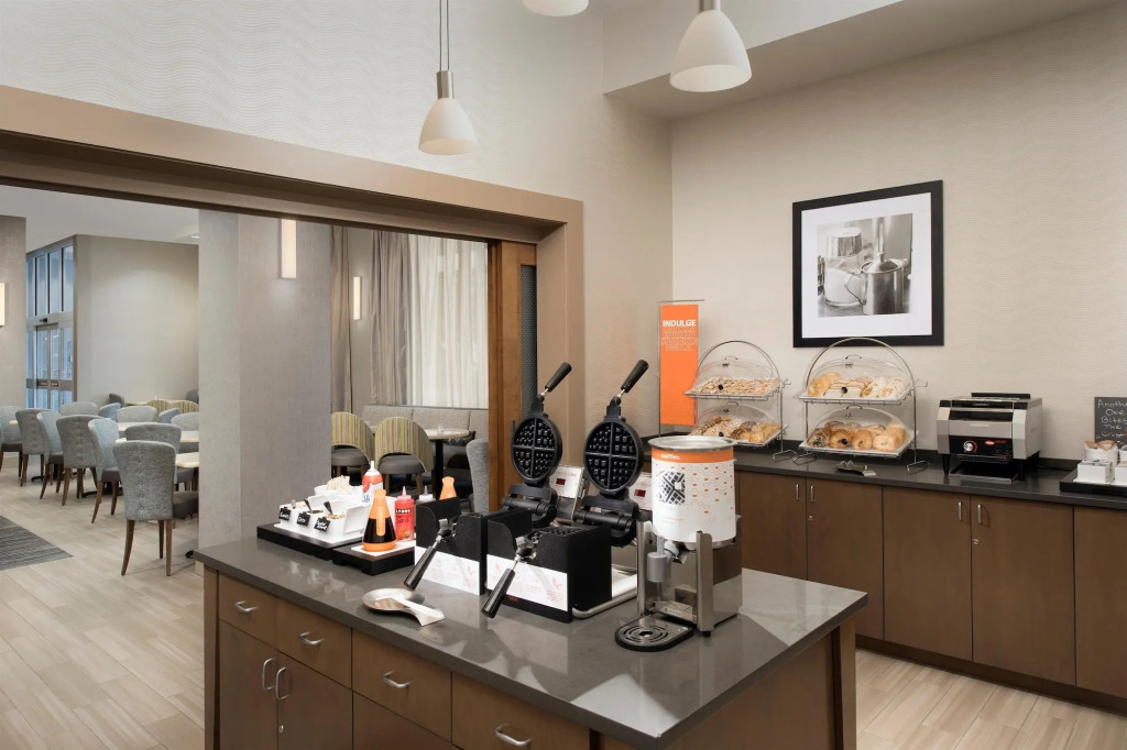 Hampton Inn Wilmington Downtown