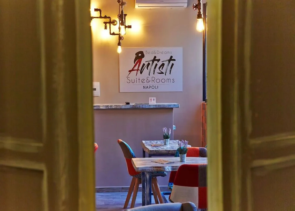 Artisti Sustinea Rooms