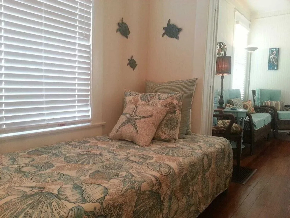 Lazy Days Cottage
