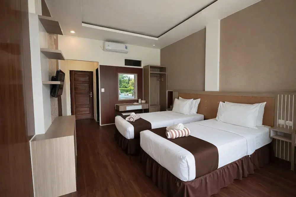 Nirvana Hotel Resort Tetebatu