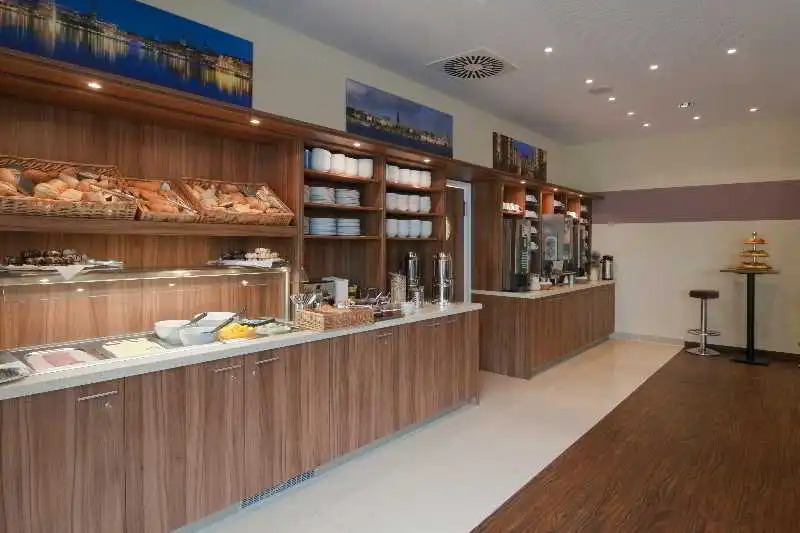 Holiday Inn Express Düsseldorf - City