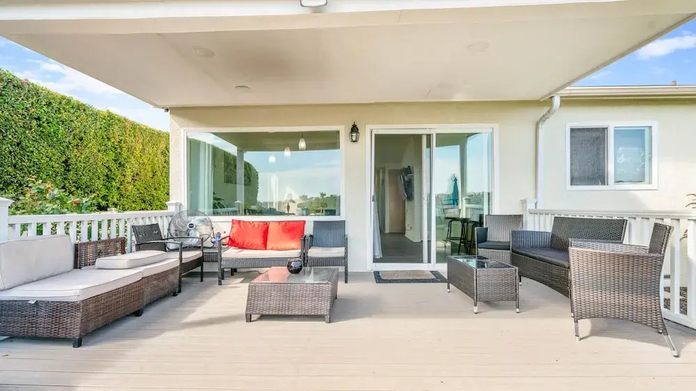 Home Ensuite With Panoramic City View