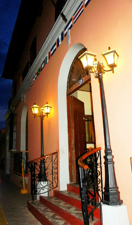 Hotel Los Balcones Leon