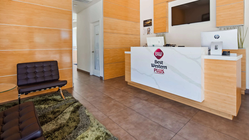 Glenrrock Inn And Suites