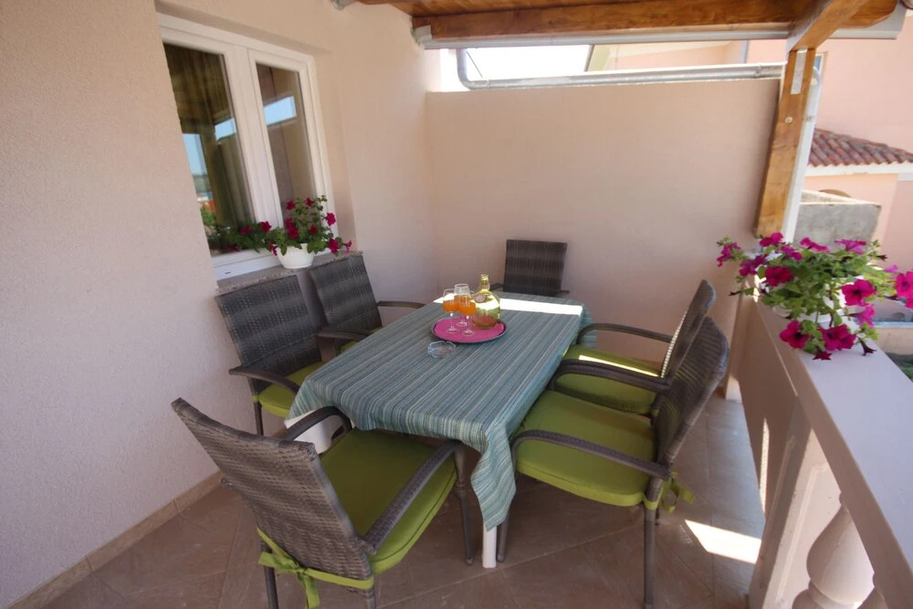 Apartment Rustica With 2 Bedrooms