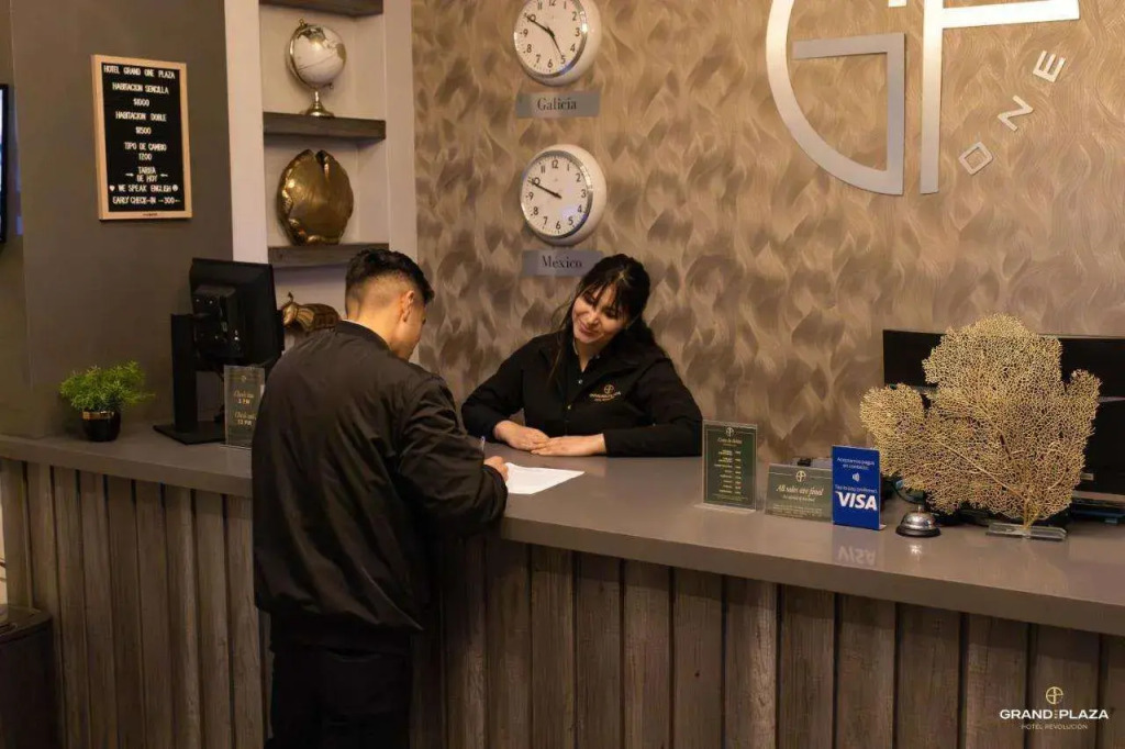 Hotel Grand One Plaza