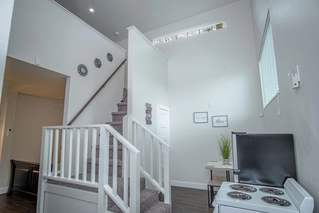 Guest House with Loft near Downtown